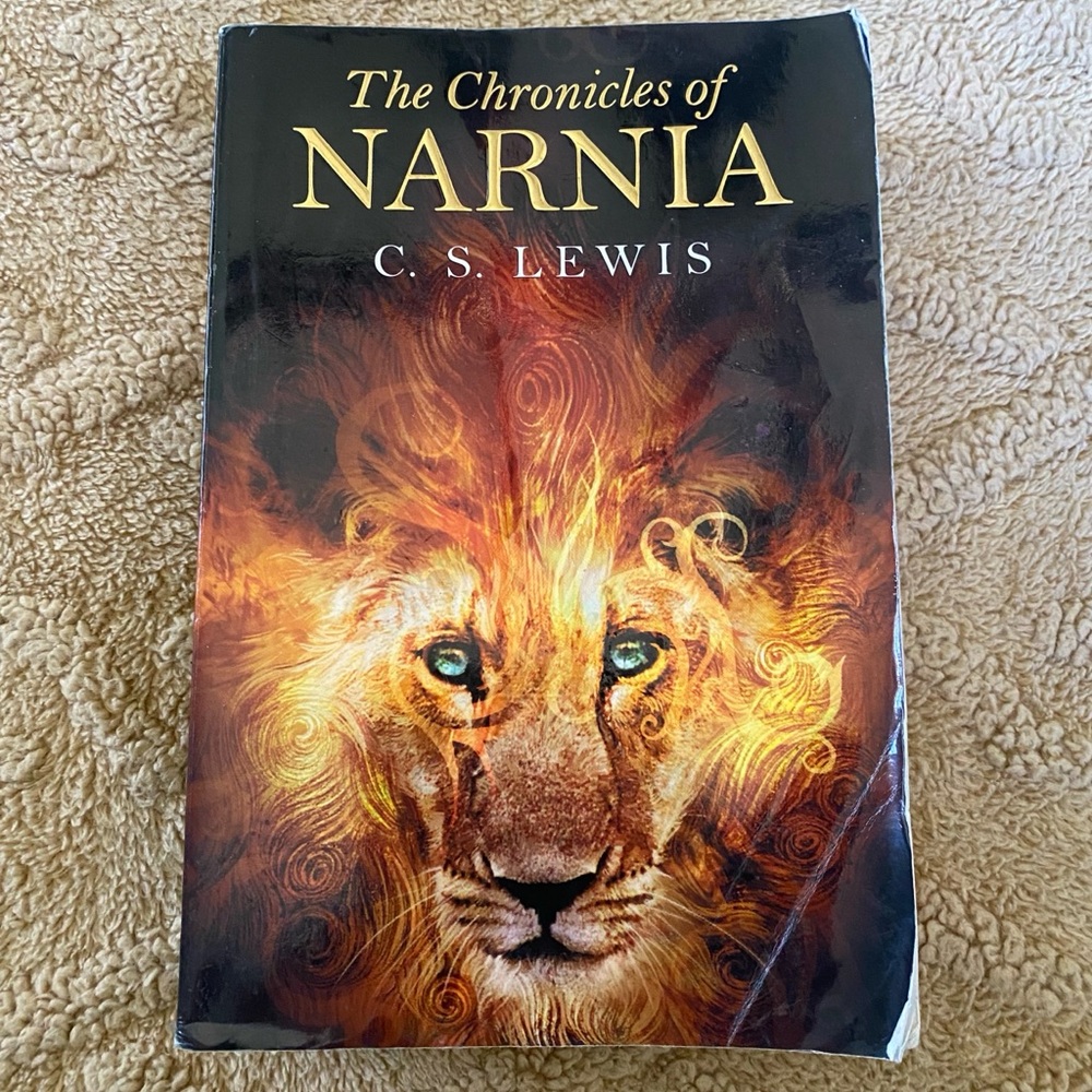 🍀The Chronicles of Narnia by — Lion Cover (Orange)